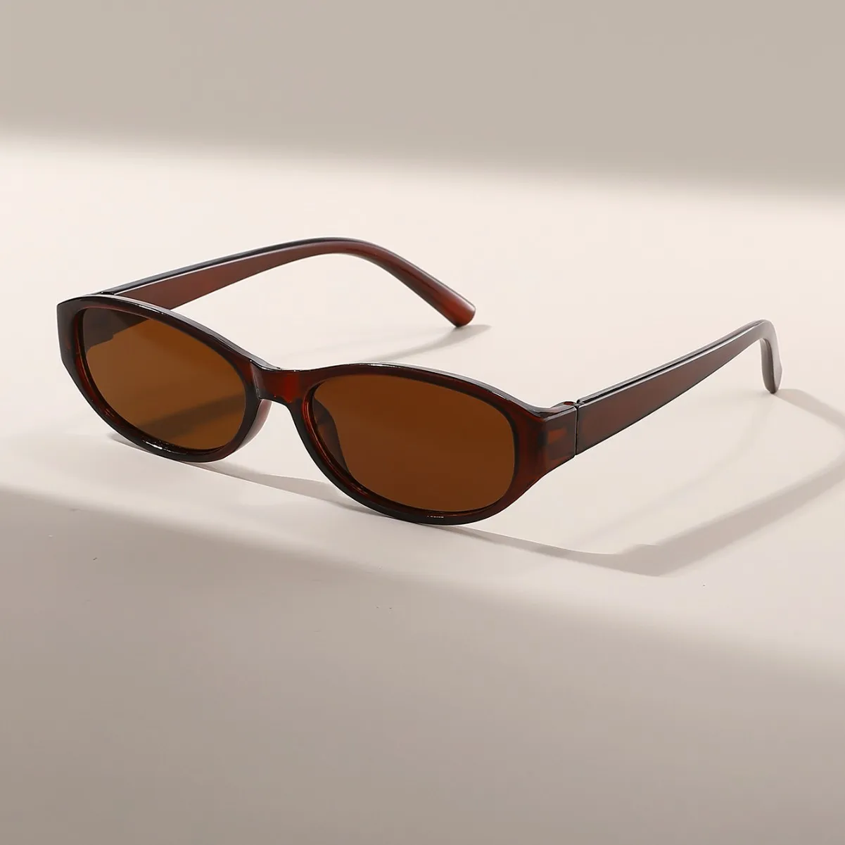 Retro, w stylu vintage, owalne – Vintage Outdoor Fashion recenzja i cena